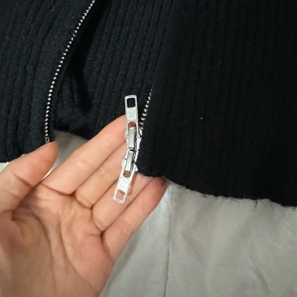 Never worn double zip sweater - Picture 3 of 3